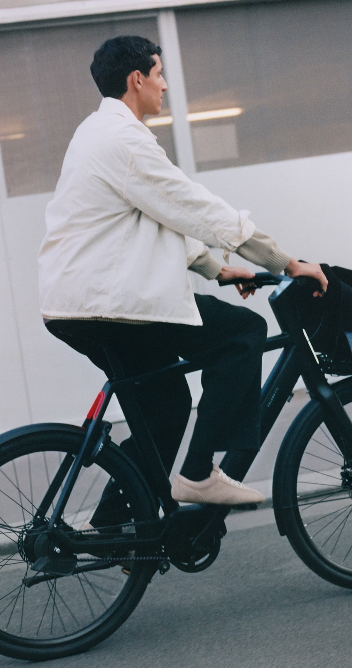 Accessories Overview-Carousel-Banner-Mobile-Image