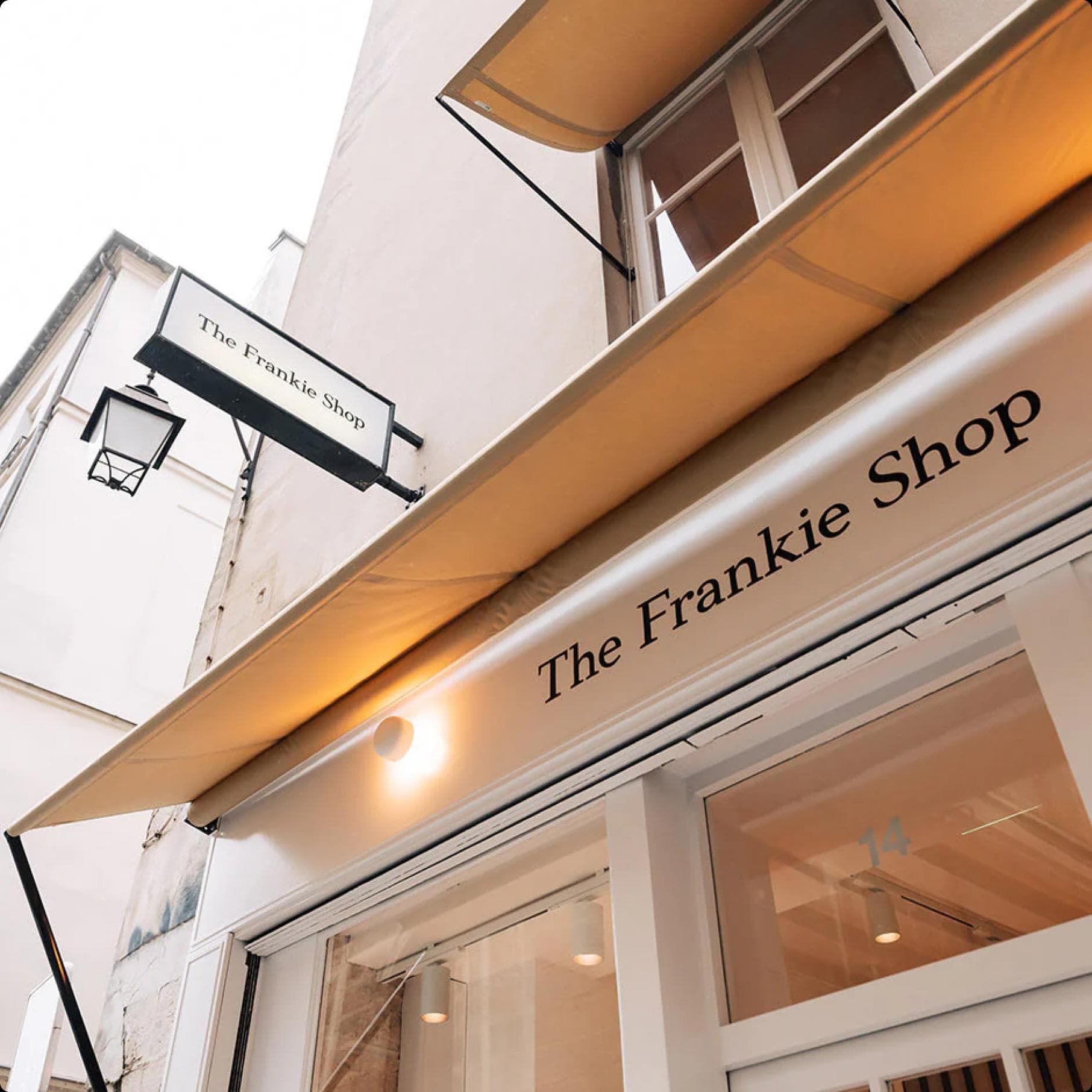 Image - Paris City guide - Card Grid (2) - Card (1)