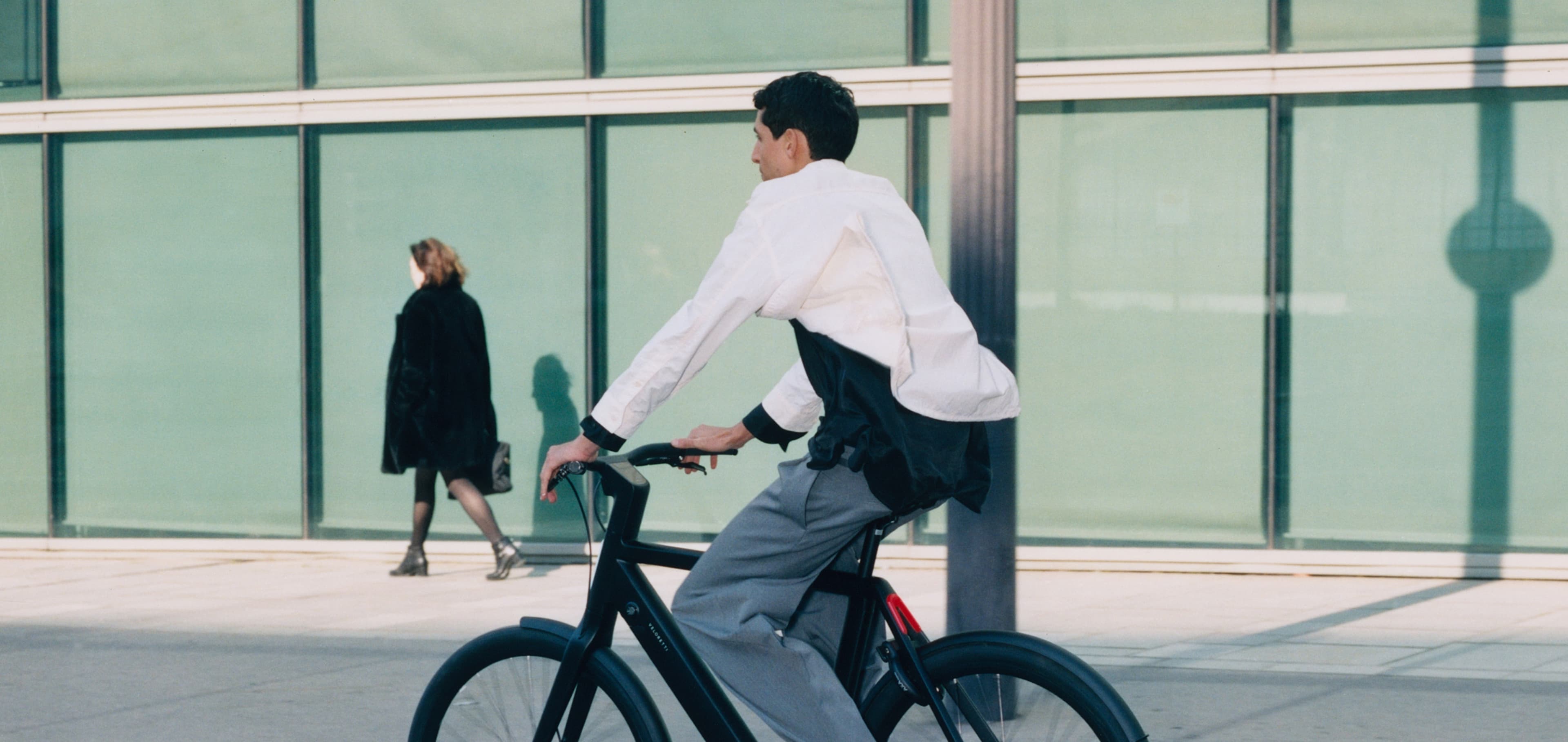 Image - Journal - 28-inch Electric - Carousel Item (1) - Desktop