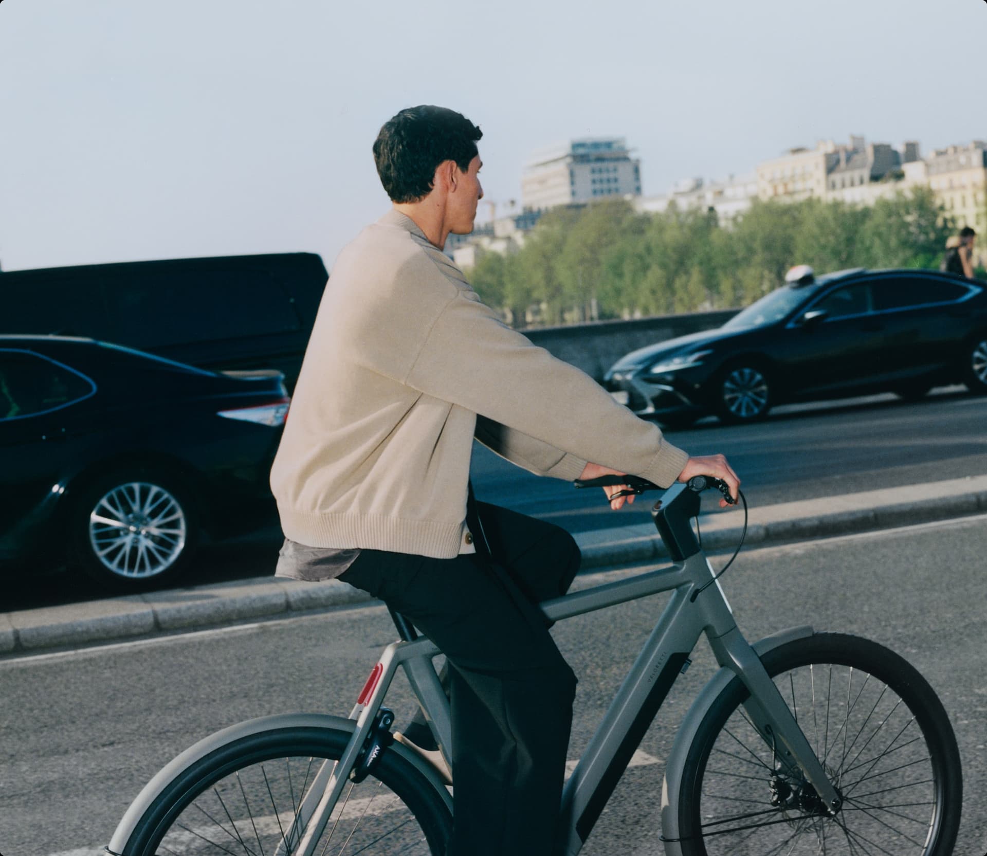 Image - Media - Card Grid - 28-inch Electric - 2