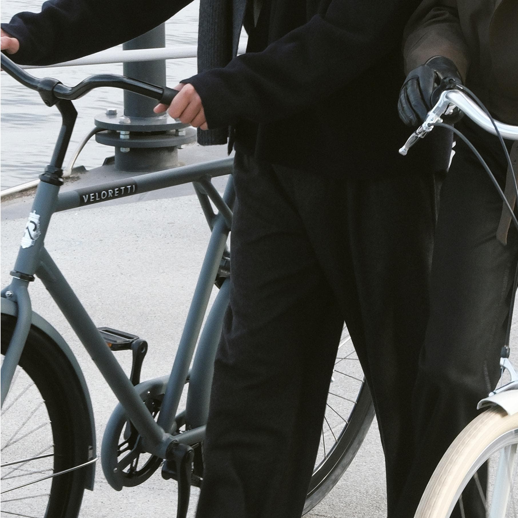 Image - PDP - City - Caféchaser step-over - Lightweight, built to move